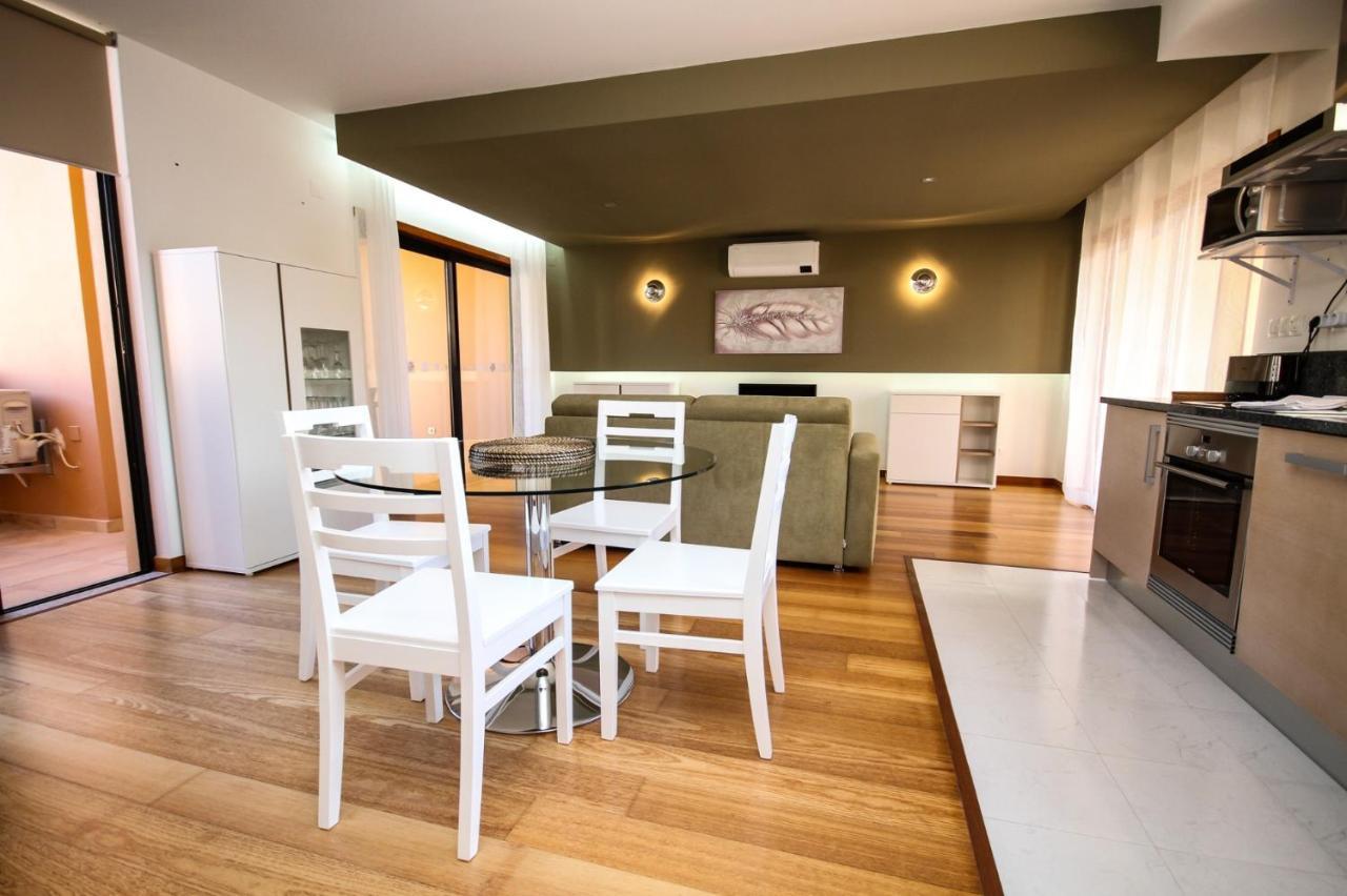 Luxury - T1 Vue Sur Piscine - Da Apartment