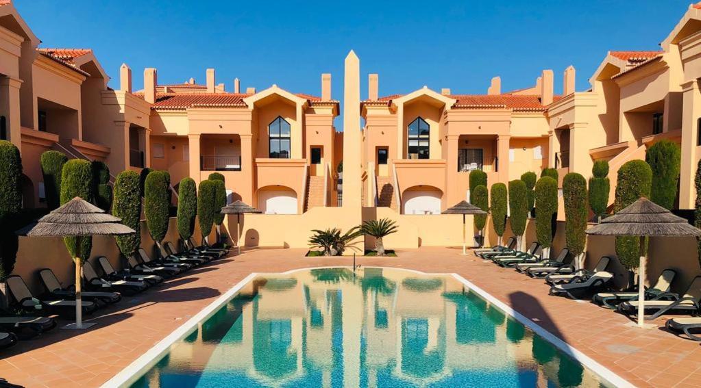 Luxury - T1 Vue Sur Piscine - Da Apartment